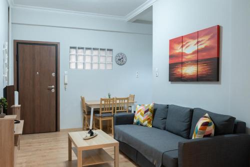 Stylish 2BR Near National Archaeological Museum