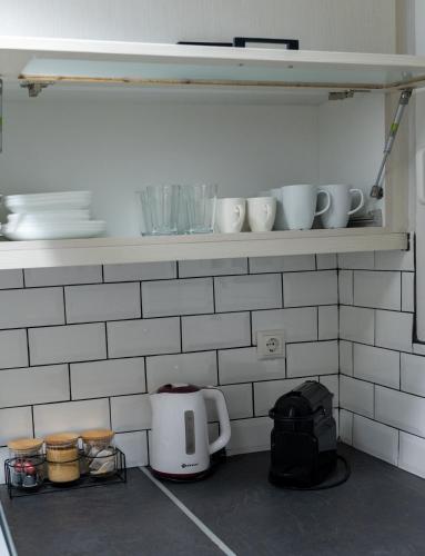 Stylish 2BR Near National Archaeological Museum