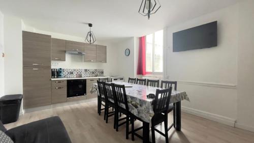 Η κουζίνα ή μικρή κουζίνα στο Résidence Bardon-Perry