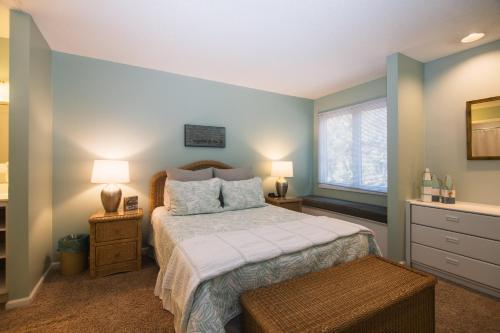 Postel nebo postele na pokoji v ubytování 490 Egrets Pointe