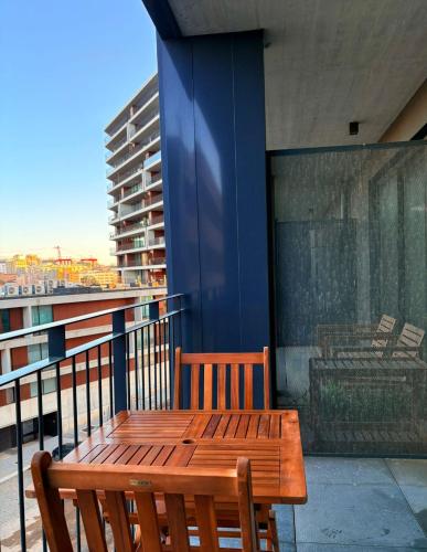 New Douro Tower 206 with shared pool and parking