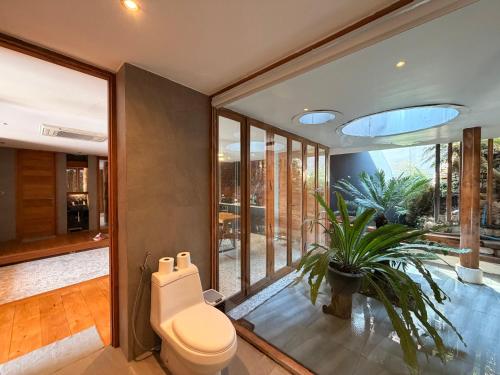 Koupelna v ubytování Villa Amrita