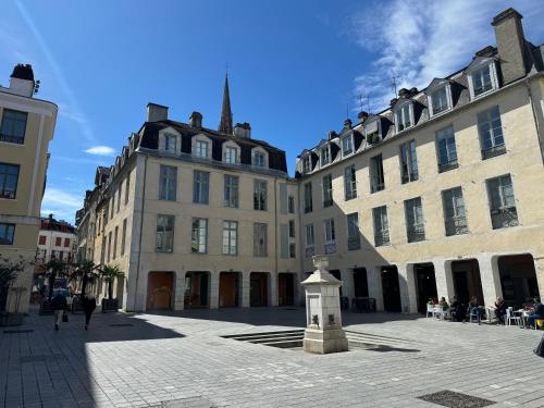 The building in which az apartmanhoteleket is located