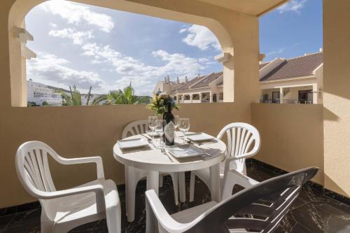 Castle Harbour 2 Bed Duplex