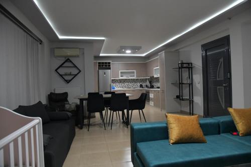 Η κουζίνα ή μικρή κουζίνα στο Cactus luxury apartment oreoi