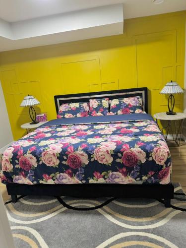 Giường trong phòng chung tại Roj exclusive comfort home