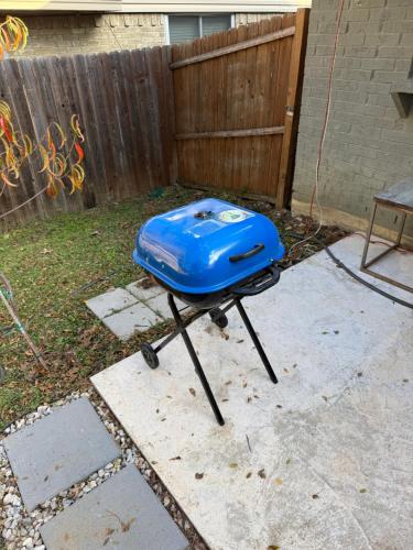 Barbacoa disponible para clientes en la casa o chalet