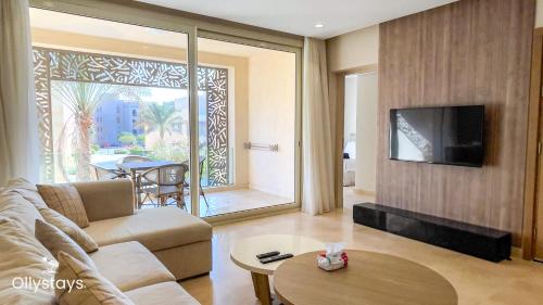 Ollystays Mangroovy 2 BR Beach and Pool Free access