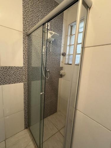 Ένα μπάνιο στο Apartamento com Ar no centro de BH