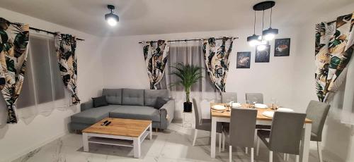 Χώρος καθιστικού στο Domek Apartament Zielona Polana