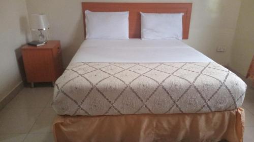 Φωτογραφία από το άλμπουμ του Glory Motel by HODAC LTD στο Κιγκάλι