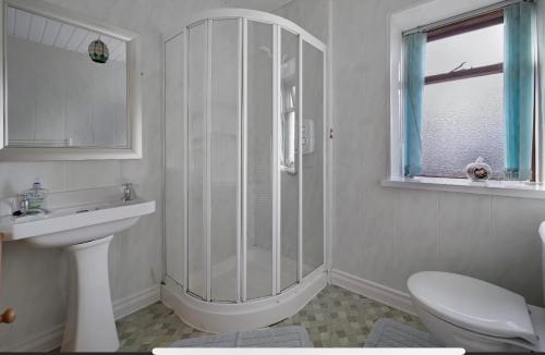 Un baño de Annora Bar & Accommodation