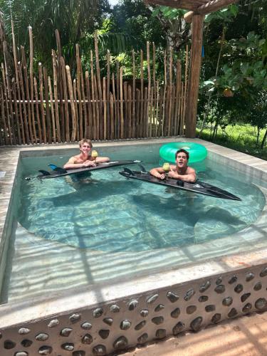 Επισκέπτες που μένουν στο AmparitoCamp