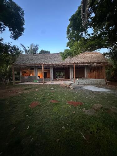 Budova, kde se the luxury tent nachází