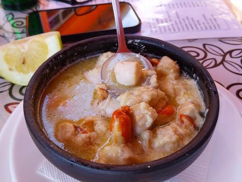 Φαγητό σε αυτό το διαμέρισμα ή κάπου εκεί κοντά