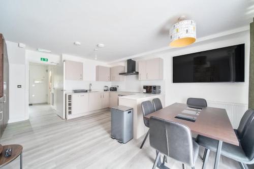 Η κουζίνα ή μικρή κουζίνα στο Single Room with WiFi & Amenities In Reading