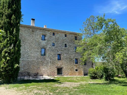 Το κτήριο όπου στεγάζεται  ο ξενώνας