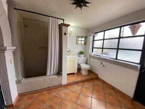 Et badeværelse på Santa Noche Chalet Vacacional