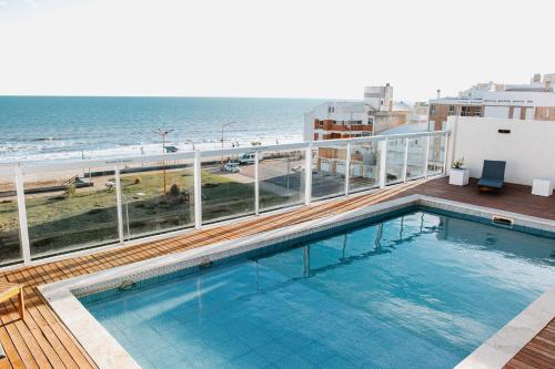 Swimmingpoolen hos eller tæt på Mar del Este apart