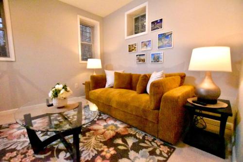 Gallery image of Tremont apartment, near downtown, and Central! in Cleveland