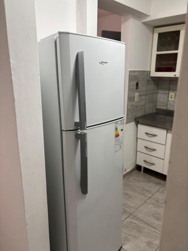 Η κουζίνα ή μικρή κουζίνα στο Apartamento 2 dormitorios