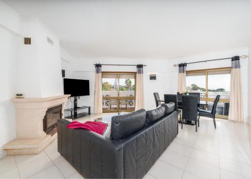 401 - 2 bedroom Apartment - Oura - Sea View