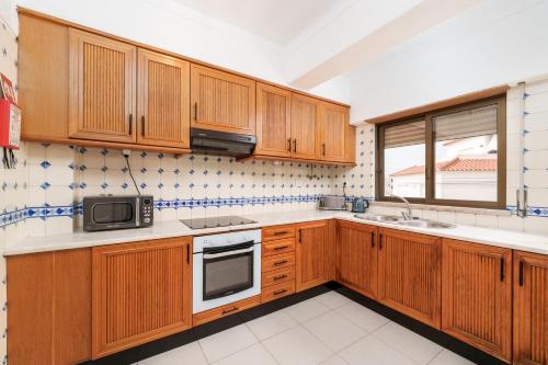 402 - Oura - 2 Bedroomed Apartment - Sea View