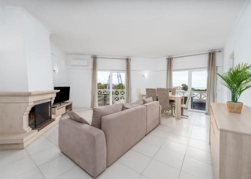 403 - Oura - 2 bedroom- Sea View