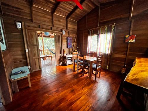Ảnh trong thư viện ảnh của Casa Chilamate a Peaceful Stay Near Beach & Town ở Cocles