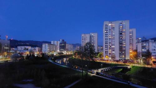 Γενική άποψη της πόλης Σαράγεβο ή θέα της πόλης από  αυτό το διαμέρισμα