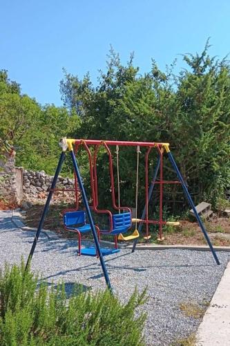 Apartments with parking space Skrbcici, Krk - 25009