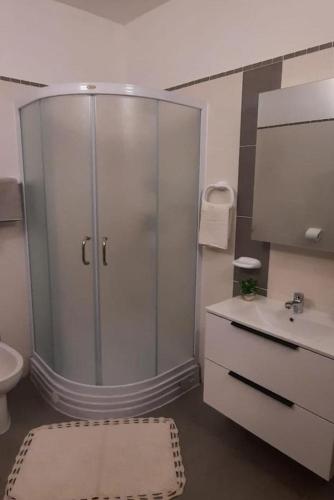 Apartments with parking space Skrbcici, Krk - 25009