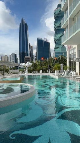 Gallery image of Wanders and Yoo luxury apartment in Panama City