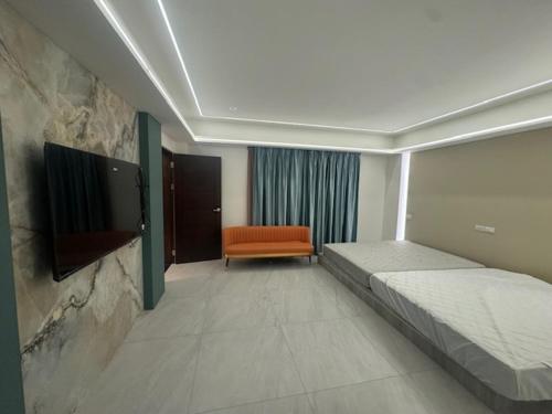 Postel nebo postele na pokoji v ubytování 慕漾民宿 包棟獨棟游泳池近羅運