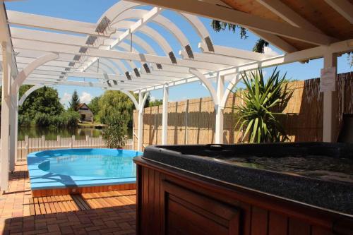 Holiday home in Bekesszentandras 20542