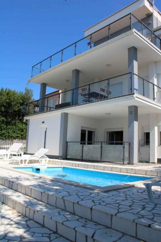 Apartment in Novi Vinodolski 55012