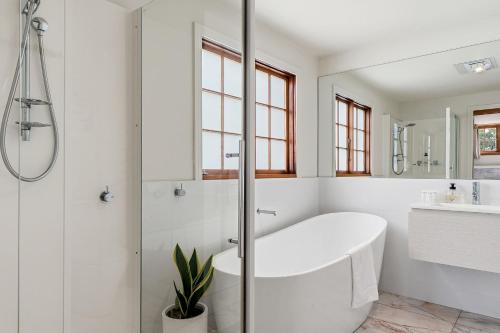 Ένα μπάνιο στο Otago Cottage