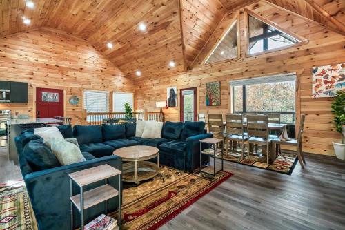 Top rated Smokies Cabin, Arcade, HotTub, Sleeps 12 photo 50