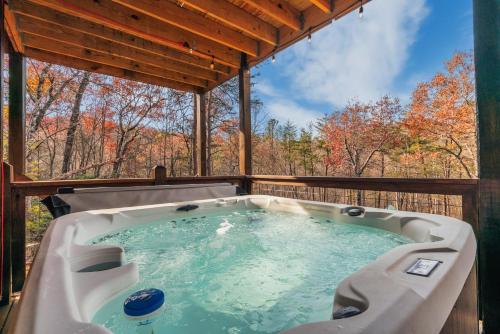 Top rated Smokies Cabin, Arcade, HotTub, Sleeps 12 photo 49