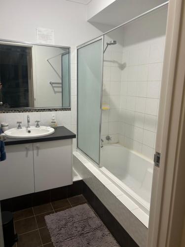 珀斯R and R Red Room的相册照片