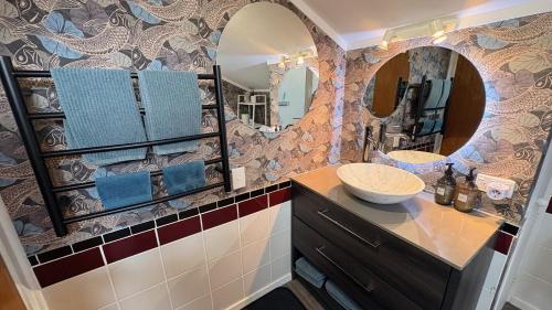 Ένα μπάνιο στο Fantail Hill