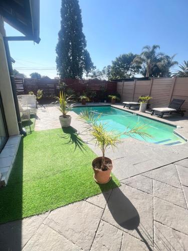 Swimmingpoolen hos eller tæt på 17 Byvanger Luxury Room 6