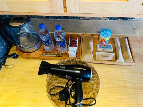 Η κουζίνα ή μικρή κουζίνα στο Dhanudi Homestay