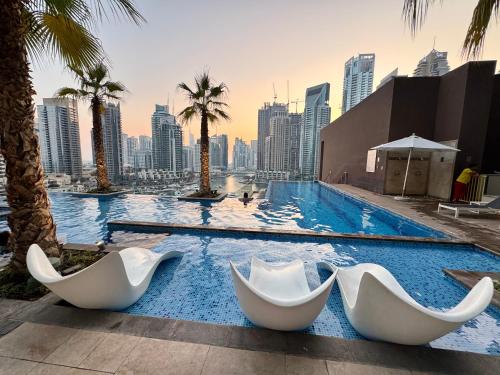 Free Infiniti Pool and Jacuzzi - Marina Gate Luxury Stay - Enjoy Dubai Marina Views photo 3
