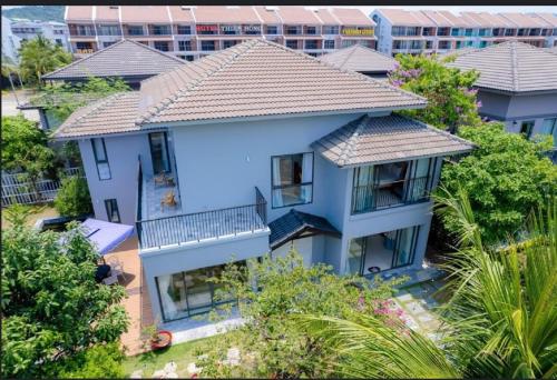 Tòa nhà nơi khách sạn tọa lạc