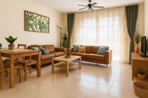 Posezení v ubytování Beachfront Sirena Lighthouse Sea View Apartment