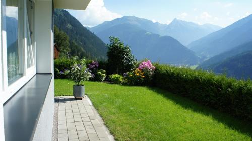 a balcony with a view of a mountain at Bergblick in Finkenberg
