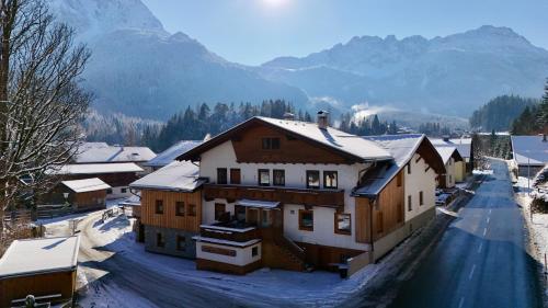 Berghaus Biberwier Ferienhaus für 12 Personen