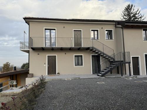 Το κτήριο όπου στεγάζεται  η παραθεριστική κατοικία