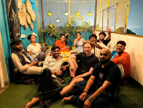 Επισκέπτες που μένουν στο Hidden Monkey Hostel, Chet Singh Ghat, Varanasi